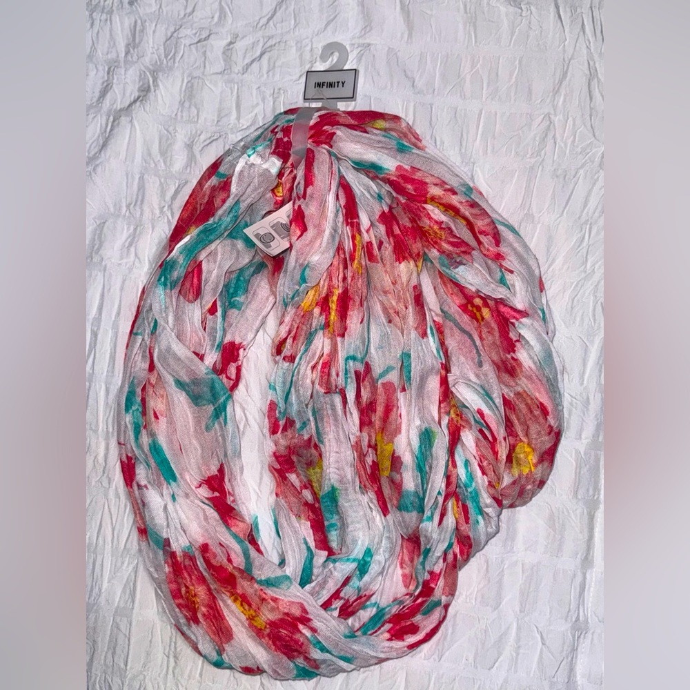 Infinity floral scarf 🧣
